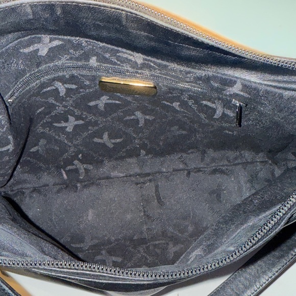 By Paloma Picasso , Elegant Black Leather Shoulder Bag - Picture 14 of 16